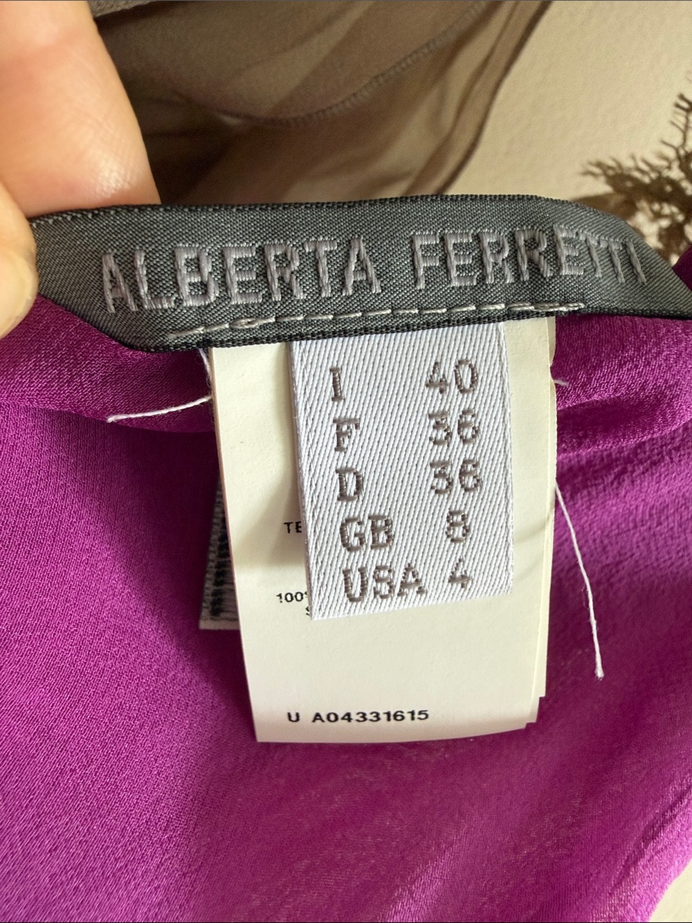 Alberta Ferretti Fuchsia silk with Neutral Lace Trim - Picture 8 of 9